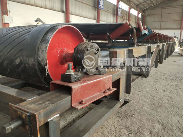 尼龍帶輸送機(jī)(jī) 尼龍帶輸送機(jī)(jī)