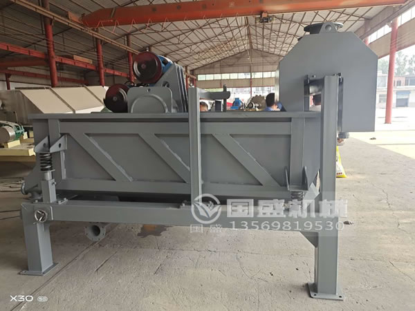 振動(dòng)脫水篩洗砂機(jī)(jī) 振動(dòng)脫水篩洗砂機(jī)(jī)