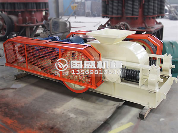 對(duì)輥破碎機(jī)(jī)軸承易斷裂解決措施 對(duì)輥破碎機(jī)(jī)軸承易斷裂解決措施