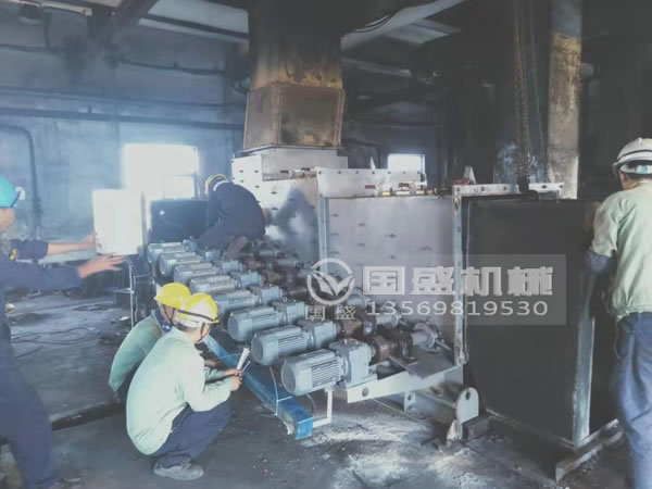 滾軸式細(xì)(xì)粒度篩分機(jī)(jī) 滾軸式細(xì)(xì)粒度篩分機(jī)(jī)