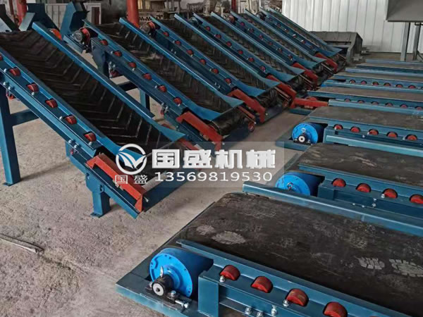皮帶機(jī)安裝調(diào)試現(xiàn)(xiàn)場 皮帶機(jī)安裝調(diào)試現(xiàn)(xiàn)場