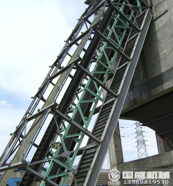 沙場(chǎng)皮帶輸送機(jī)(jī) 沙場(chǎng)皮帶輸送機(jī)(jī),